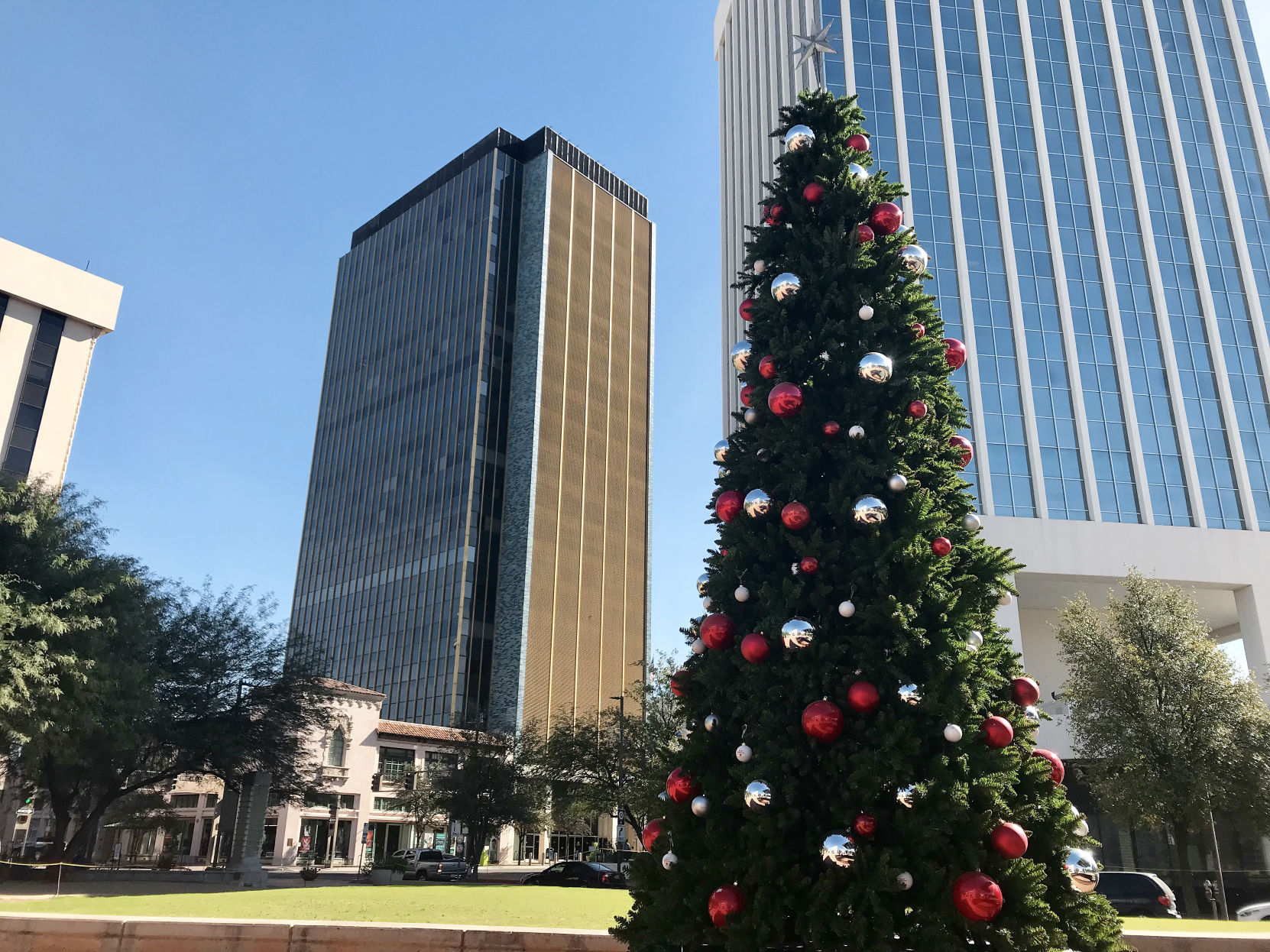 Tree lighting